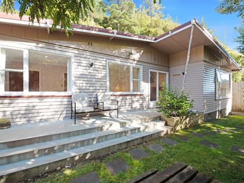 132 Pinehaven Road, Pinehaven