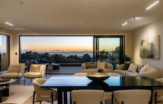 52 Beach Road, Castor Bay