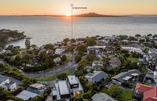 52 Beach Road, Castor Bay