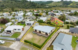 107 Lorraine Place, Whangamata