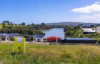 9 Maataitai Road, Raglan