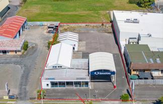 Main road profile- Space and scale