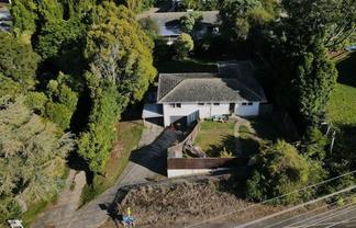 8 Makora Road, Massey