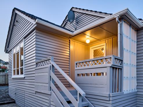 38A Victory Crescent, Tawa