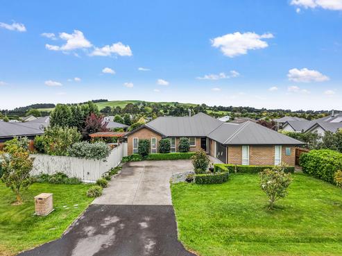 6 Ormandy Court, Amberley
