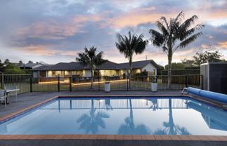 55 Shelter Grove, Frankleigh Park