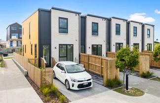 212 Henwood Road, Westgate