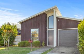34 Cape Cod Drive, Gulf Harbour
