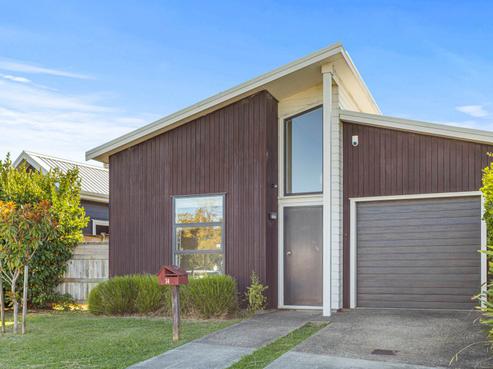 34 Cape Cod Drive, Gulf Harbour