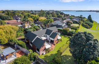 10 Neralee Court, Conifer Grove