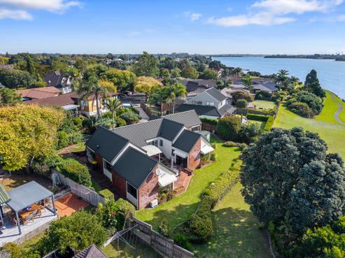 10 Neralee Court, Conifer Grove