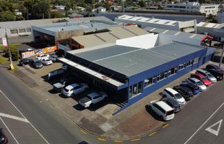 Savills | High Profile Warehouse & Showroom