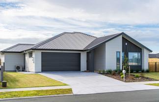 26 Taurangawaka Road, One Tree Point