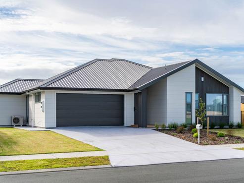 26 Taurangawaka Road, One Tree Point