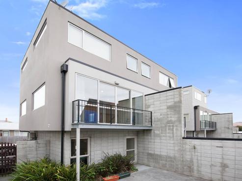 3/408 Worcester Street, Linwood