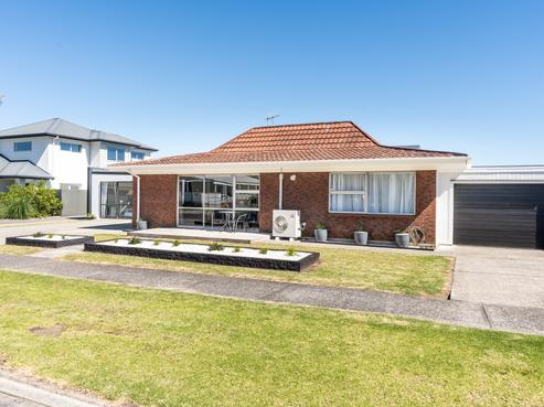 101A Charleston Avenue, Whangamata