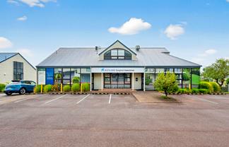 North Shore Medical/office Property for Sale