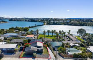 6 Opotoru Road, Raglan