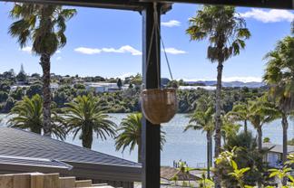 6 Opotoru Road, Raglan
