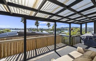 6 Opotoru Road, Raglan