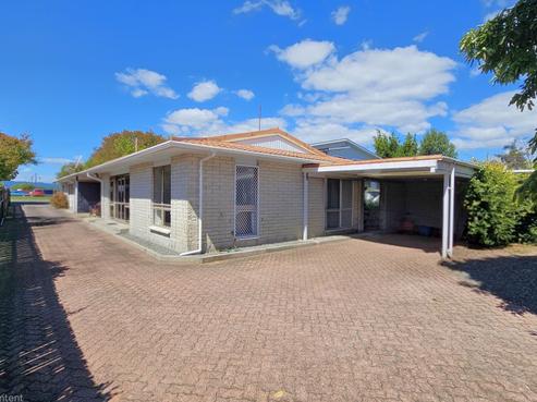 63B Ranolf Street, Victoria