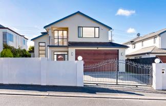 151c Hobsonville Road, West Harbour