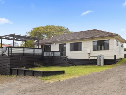 24 Cemetery Road, Waiuku