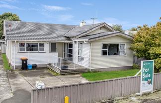 5 Moore Street, West End