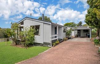 10 Kitewao Street, Northcote