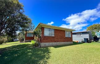 4 Staverton Crescent, Mangere