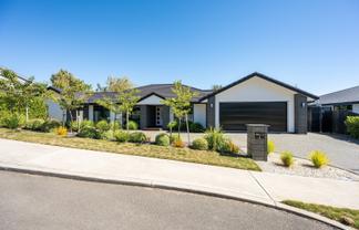 6 Penny Lane, Richmond