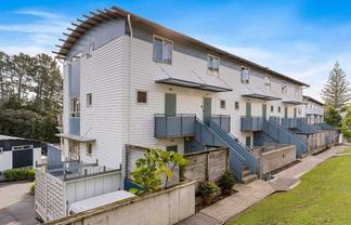 E9/20 Ian Marwick Place, Birkenhead