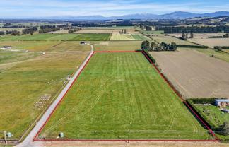 53 Stoke School Road, Cust