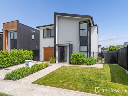 4 Aston Crescent, Trentham