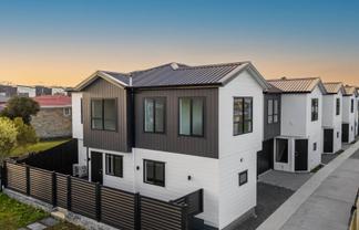 Lot 2/40 Beaumonts Way, Manurewa