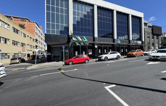 Open plan retail with huge profile