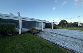 Café / Restaurant / Commercial Kitchen For Lease