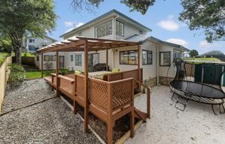 83B Chivalry Road, Glenfield