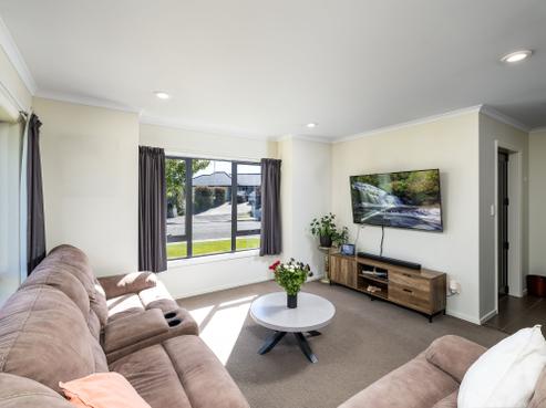 17 Eric Batchelor Place, Waimate