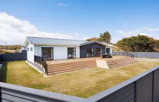 52 Hunia Terrace, Himatangi Beach