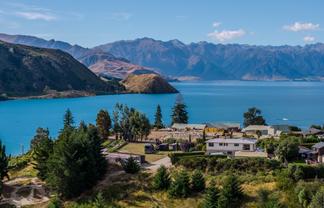 17 Parry Crescent, Lake Hawea