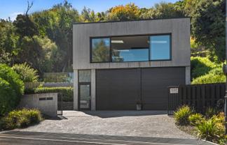 9 Woodills Road, Akaroa