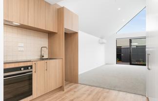 8/7 Grove Road, Addington