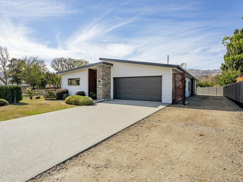 54 Stratford Drive, Cromwell