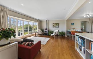25 Churchill Avenue, Richmond