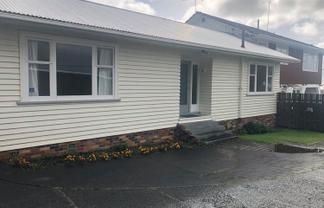 2/8 Coronation Road, Hillcrest