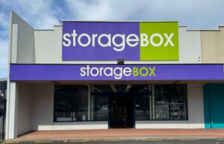 Busy Anglesea Street Retail with Excellent Parking