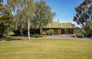 180 Leader Road West, Waiau