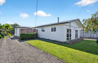 2 Philip Street, Carterton