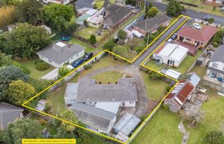 76 Hallberry Road, Mangere East